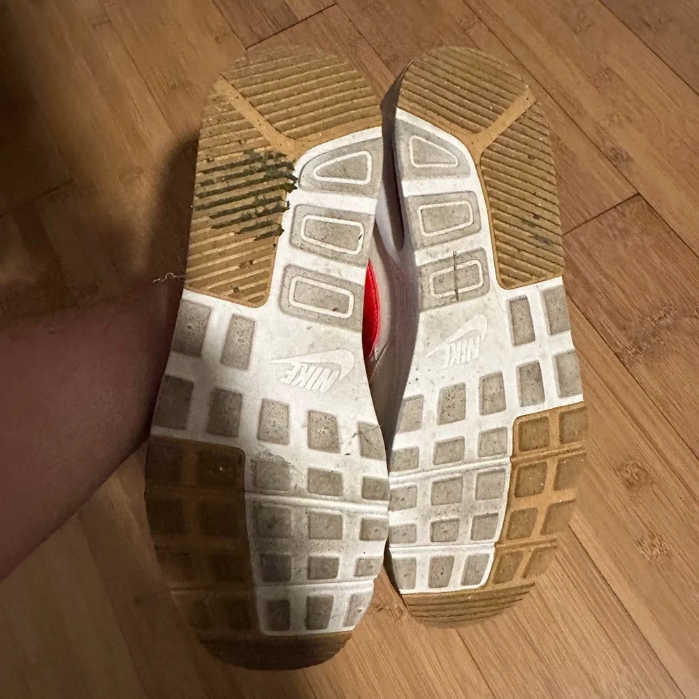 Nike Air Sneakers in White and Red